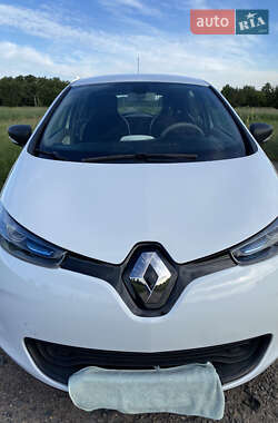 Хэтчбек Renault Zoe 2017 в 