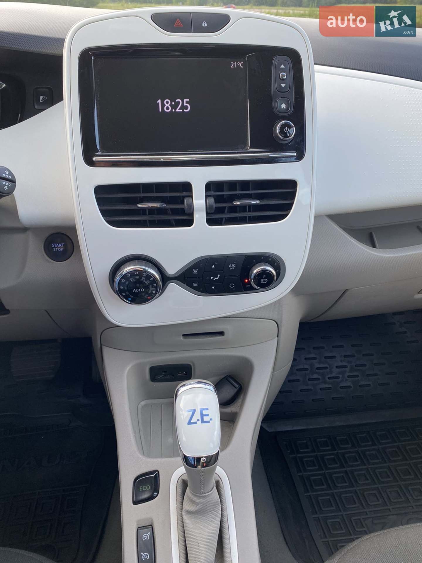2017 Renault ZOE - мініатюра 10