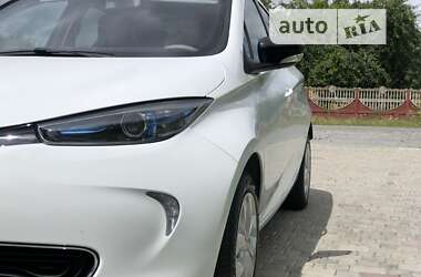 Хетчбек Renault Zoe 2016 в 