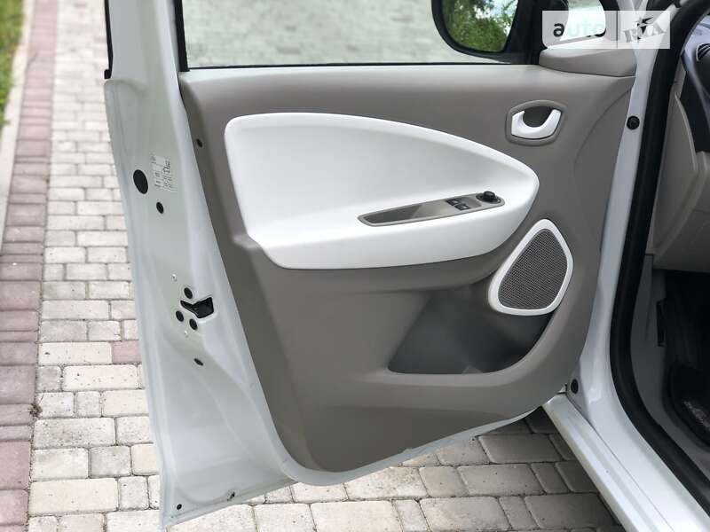 Хэтчбек Renault Zoe 2016 в Ровно