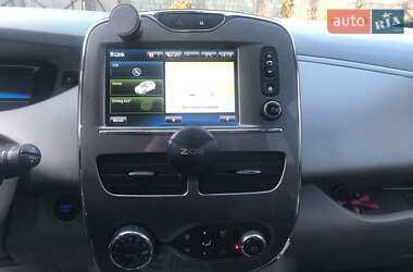 Хэтчбек Renault Zoe 2017 в 