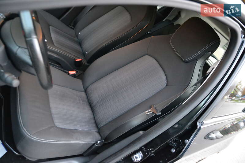 Хэтчбек Renault Zoe 2019 в Луцке фото 20 Хэтчбек Renault Zoe 2019 в Луцке