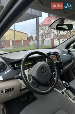 Хэтчбек Renault Zoe 2015 в 