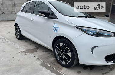 Хэтчбек Renault Zoe 2018 в 