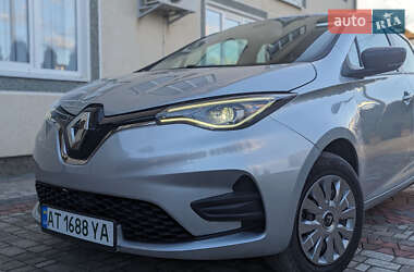 Хэтчбек Renault Zoe 2021 в 
