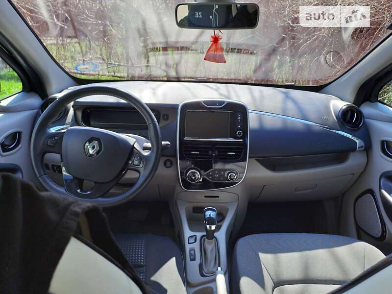 Хетчбек Renault Zoe 2015 в Кременчуці фото 5 Хетчбек Renault Zoe 2015 в Кременчуці