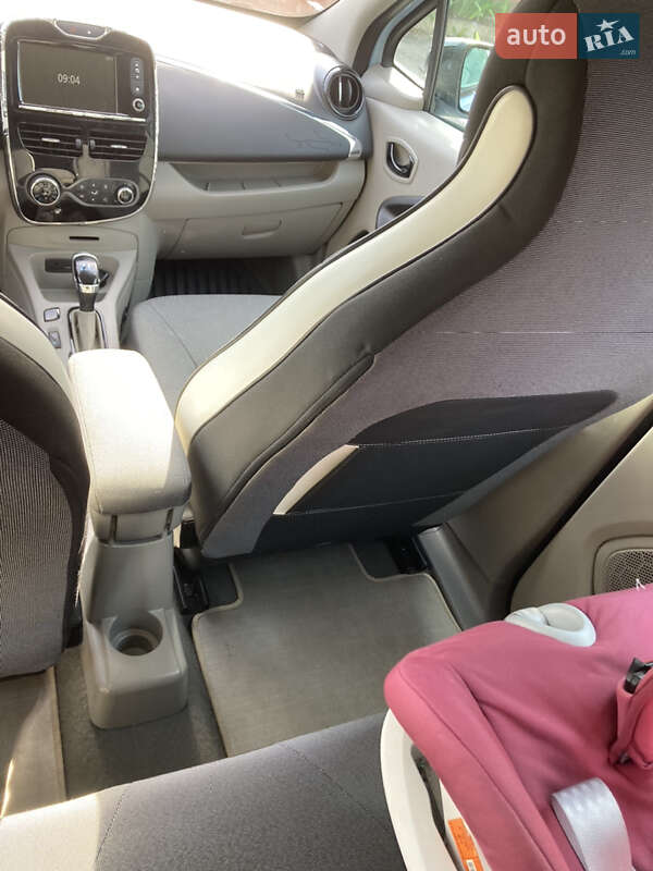 Хэтчбек Renault Zoe 2015 в Ровно