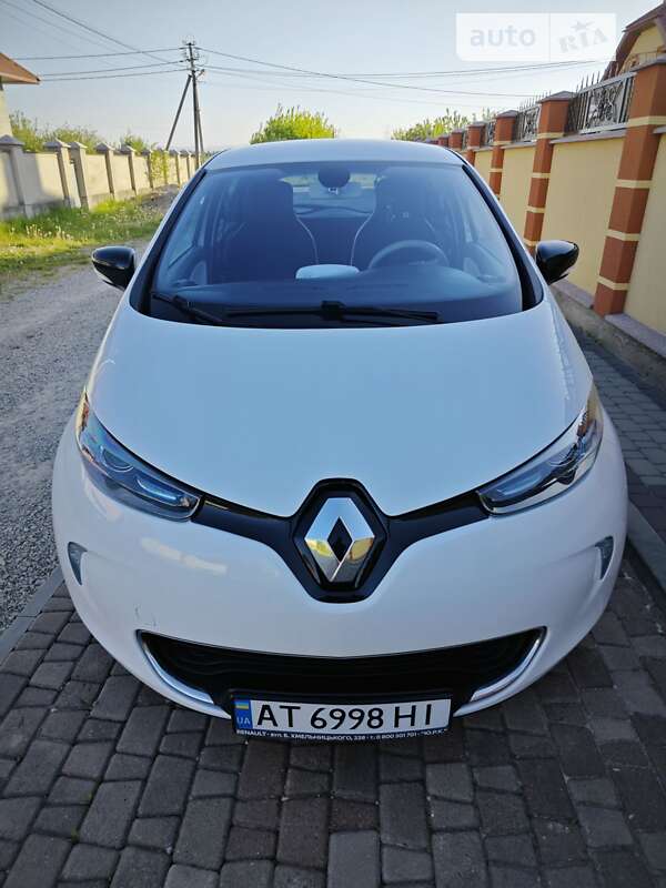 Хэтчбек Renault Zoe 2015 в Ивано-Франковске