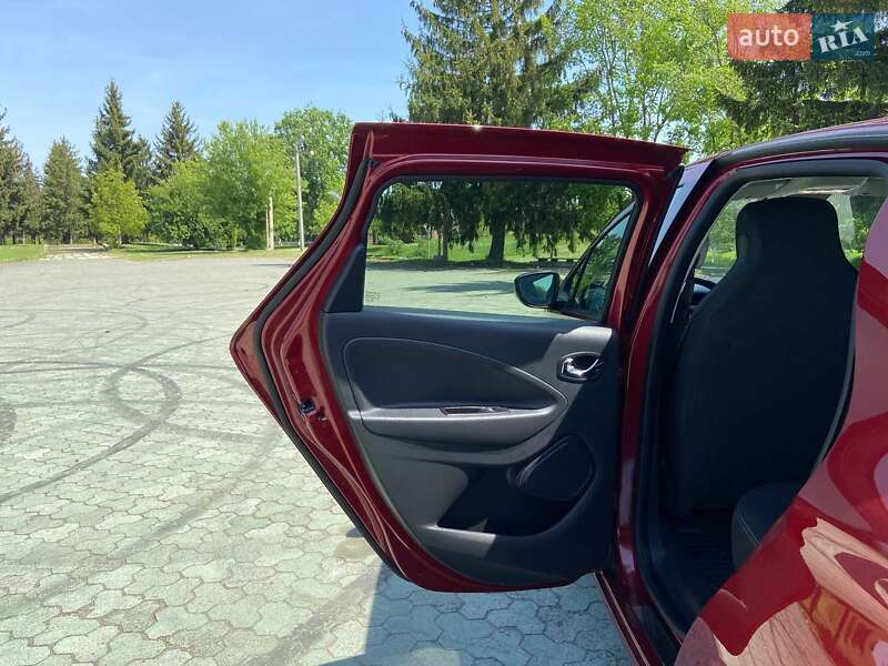 Хэтчбек Renault Zoe 2019 в Дубно