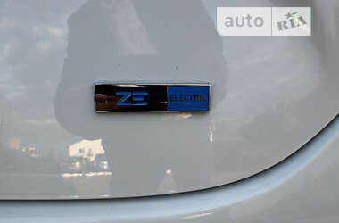 Хэтчбек Renault Zoe 2021 в Дубно