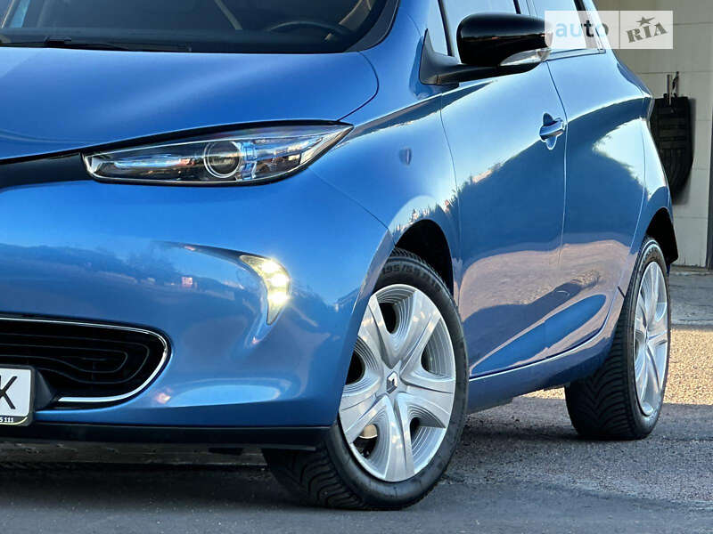 Хэтчбек Renault Zoe 2016 в Львове
