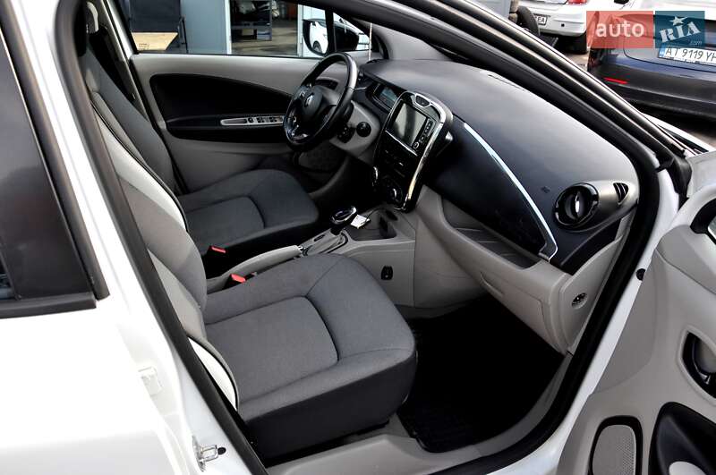 Хетчбек Renault Zoe 2015 в Львові
