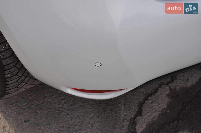 Хетчбек Renault Zoe 2015 в Львові