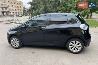 Хэтчбек Renault Zoe 2015 в 