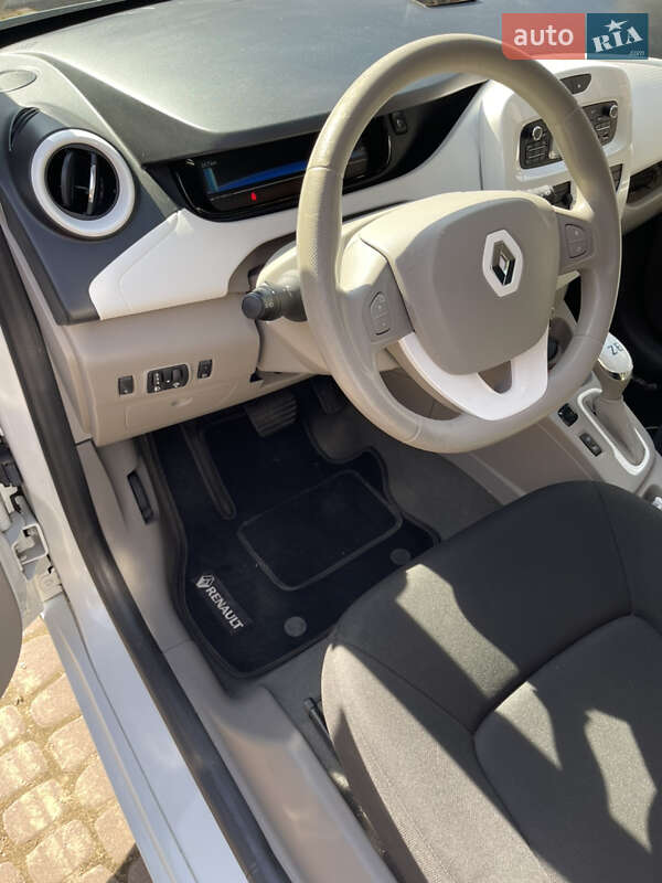 Хэтчбек Renault Zoe 2017 в Львове