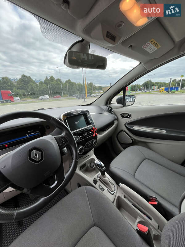 Хетчбек Renault Zoe 2016 в Львові