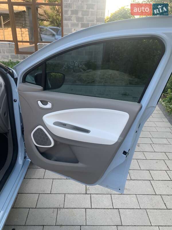 Хэтчбек Renault Zoe 2013 в Дубно