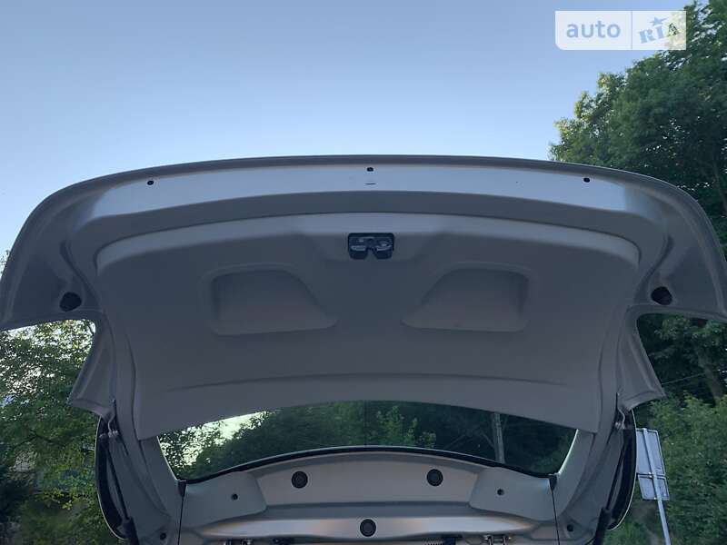 Хетчбек Renault Zoe 2018 в Львові