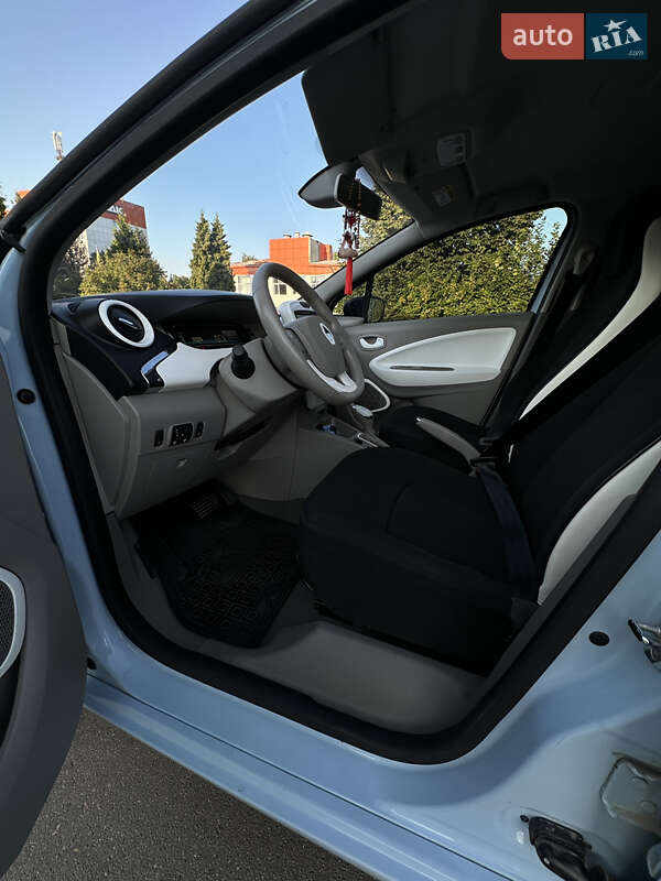 Хэтчбек Renault Zoe 2015 в Дрогобыче фото 13 Хэтчбек Renault Zoe 2015 в Дрогобыче