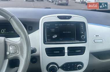 Хэтчбек Renault Zoe 2014 в 