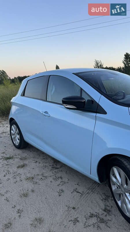 Хетчбек Renault Zoe 2015 в Києві