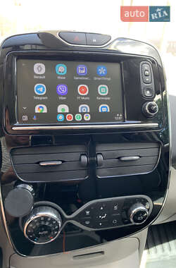 Хэтчбек Renault Zoe 2014 в 