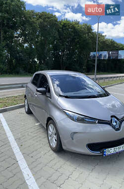 Хэтчбек Renault Zoe 2014 в 