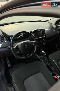 Хэтчбек Renault Zoe 2018 в 