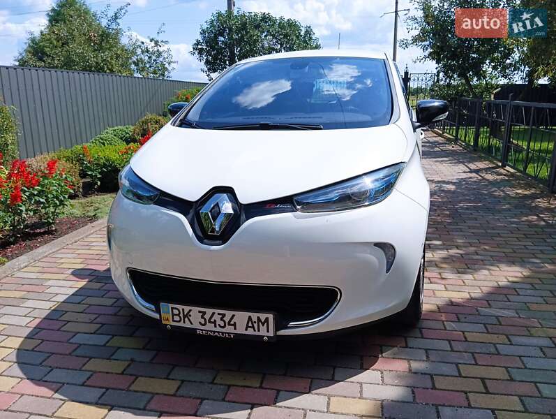Хетчбек Renault Zoe 2015 в Острозі