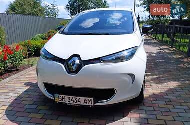 Хетчбек Renault Zoe 2015 в 