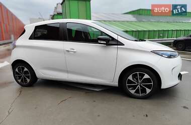 Хэтчбек Renault Zoe 2017 в 