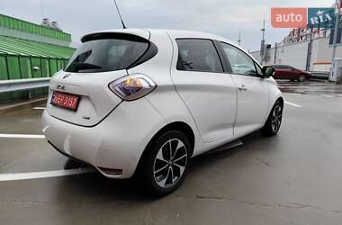 Хэтчбек Renault Zoe 2017 в 