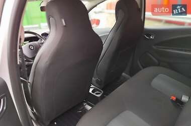 Хэтчбек Renault Zoe 2017 в 