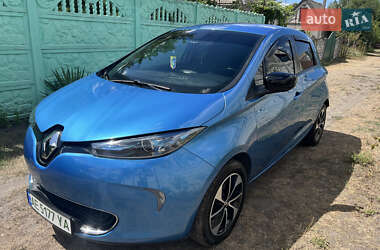 Хэтчбек Renault Zoe 2017 в 