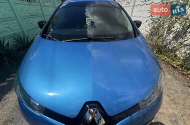 Хэтчбек Renault Zoe 2017 в 