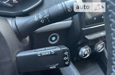 Хэтчбек Renault Zoe 2020 в 