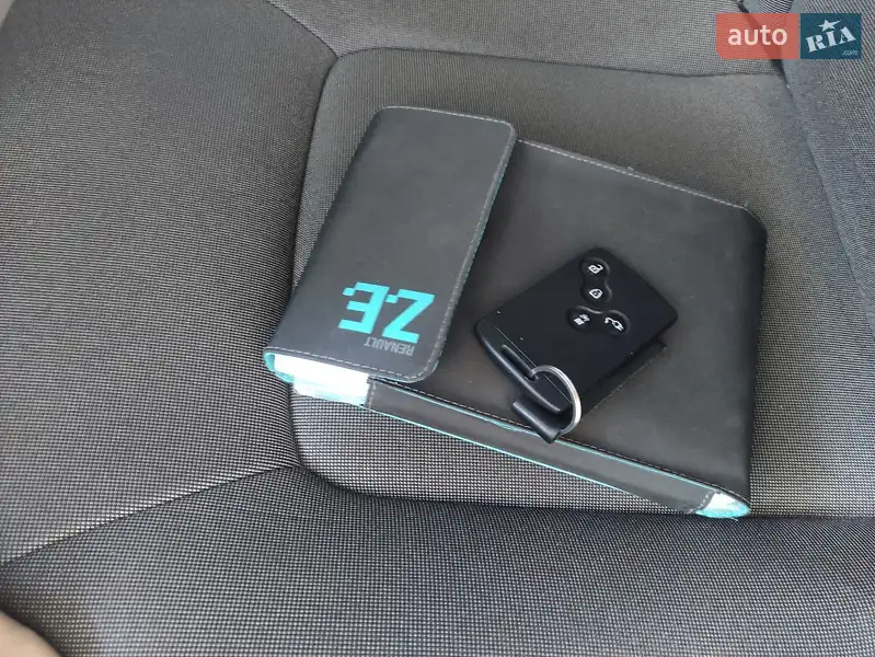 Хэтчбек Renault Zoe 2014 в Луцке документ 2 фото Хэтчбек Renault Zoe 2014 в Луцке документ