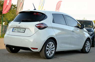 Хэтчбек Renault Zoe 2020 в 