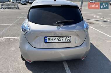 Хетчбек Renault Zoe 2015 в 