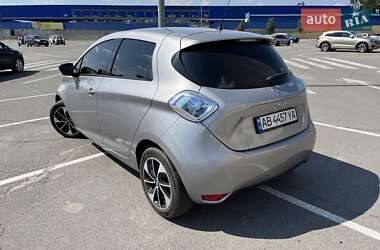 Хетчбек Renault Zoe 2015 в 