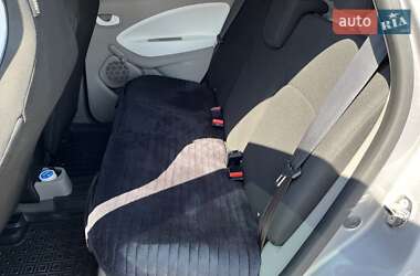 Хетчбек Renault Zoe 2015 в 