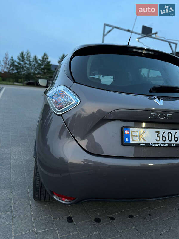 Хэтчбек Renault Zoe 2017 в Самборе