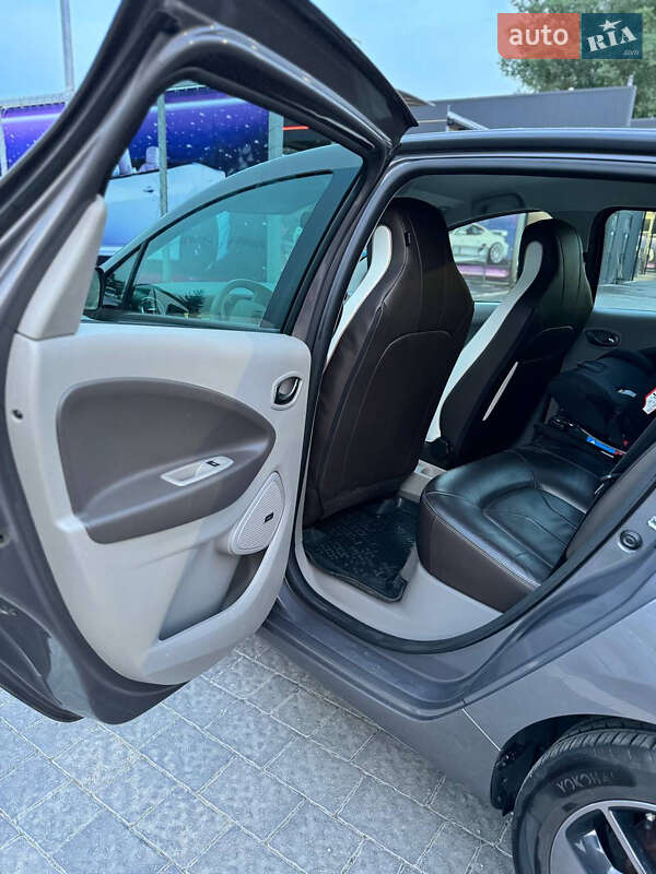 Хэтчбек Renault Zoe 2017 в Самборе