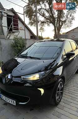 Хэтчбек Renault Zoe 2018 в 