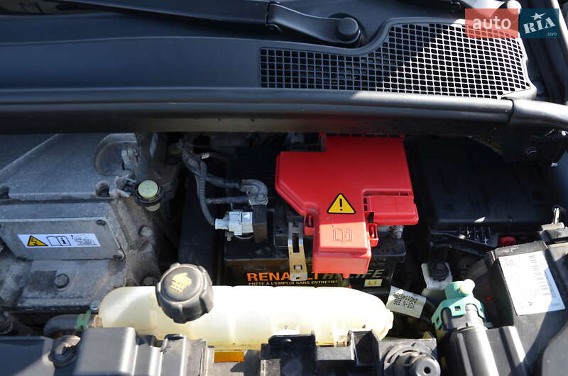 Хетчбек Renault Zoe 2013 в Зіньківі