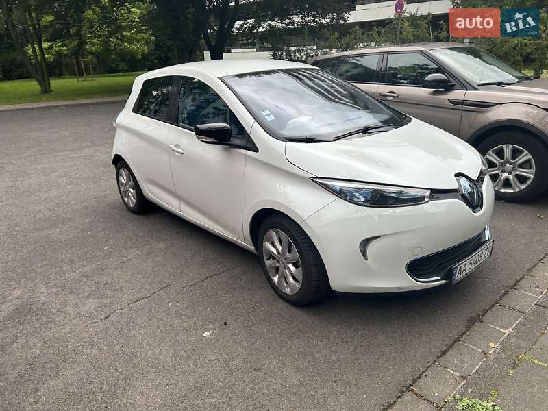 Хетчбек Renault Zoe 2013 в 