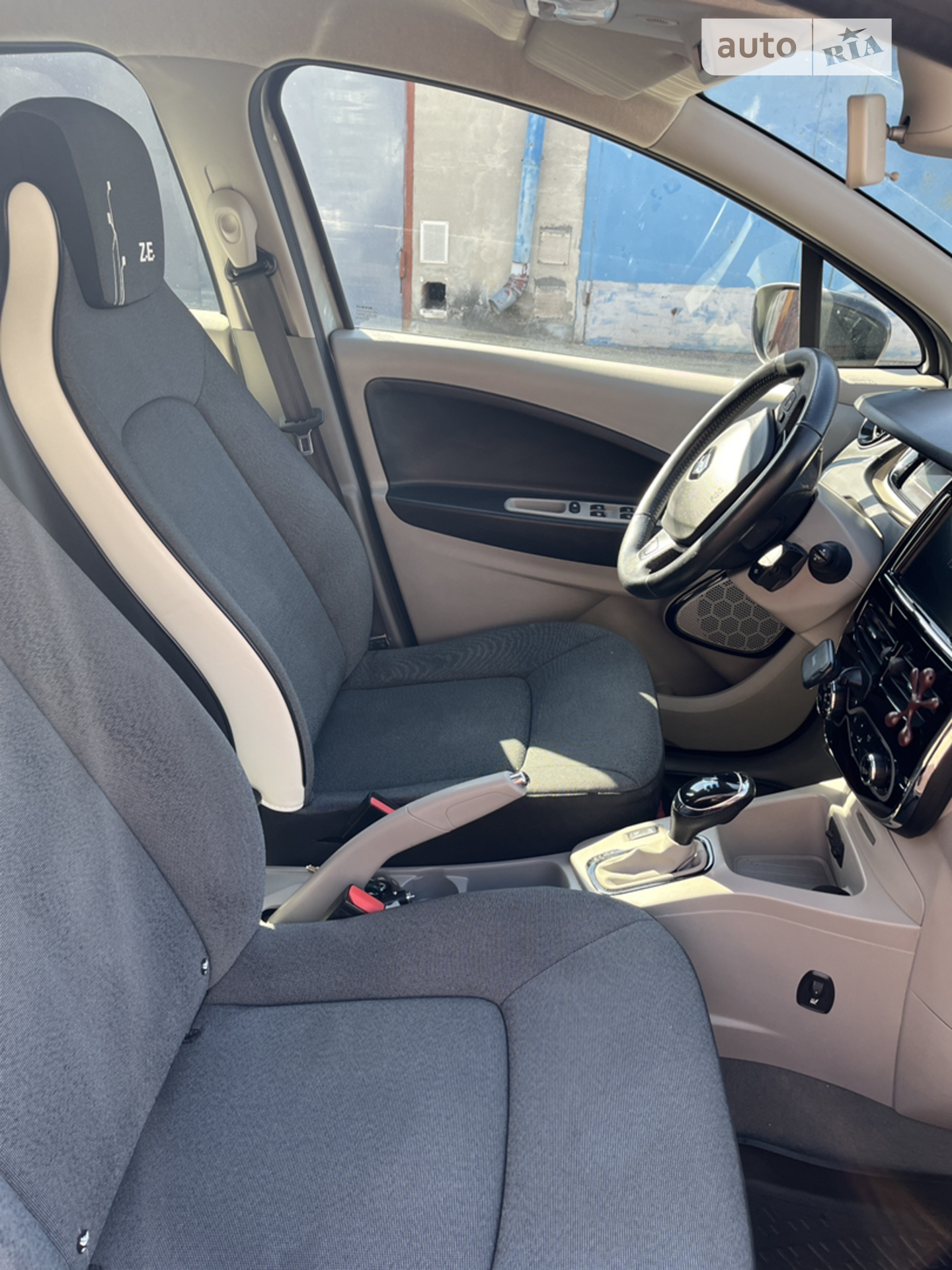 2016 Renault ZOE - мініатюра 12