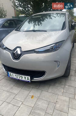 Хэтчбек Renault Zoe 2016 в 