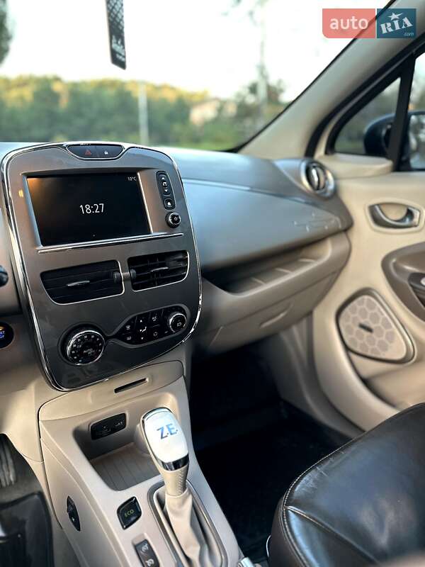 Хэтчбек Renault Zoe 2017 в Новояворовске фото 17 Хэтчбек Renault Zoe 2017 в Новояворовске