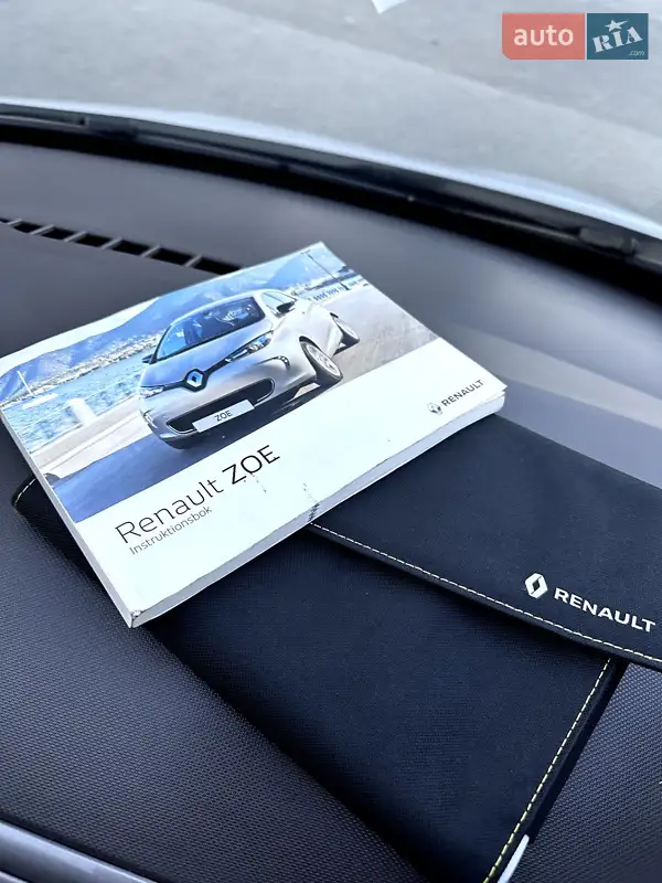 Хэтчбек Renault Zoe 2017 в Новояворовске документ 2 фото Хэтчбек Renault Zoe 2017 в Новояворовске документ